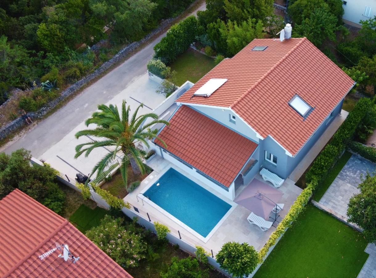 Villa Artaturi Мали-Лошинь Экстерьер фото
